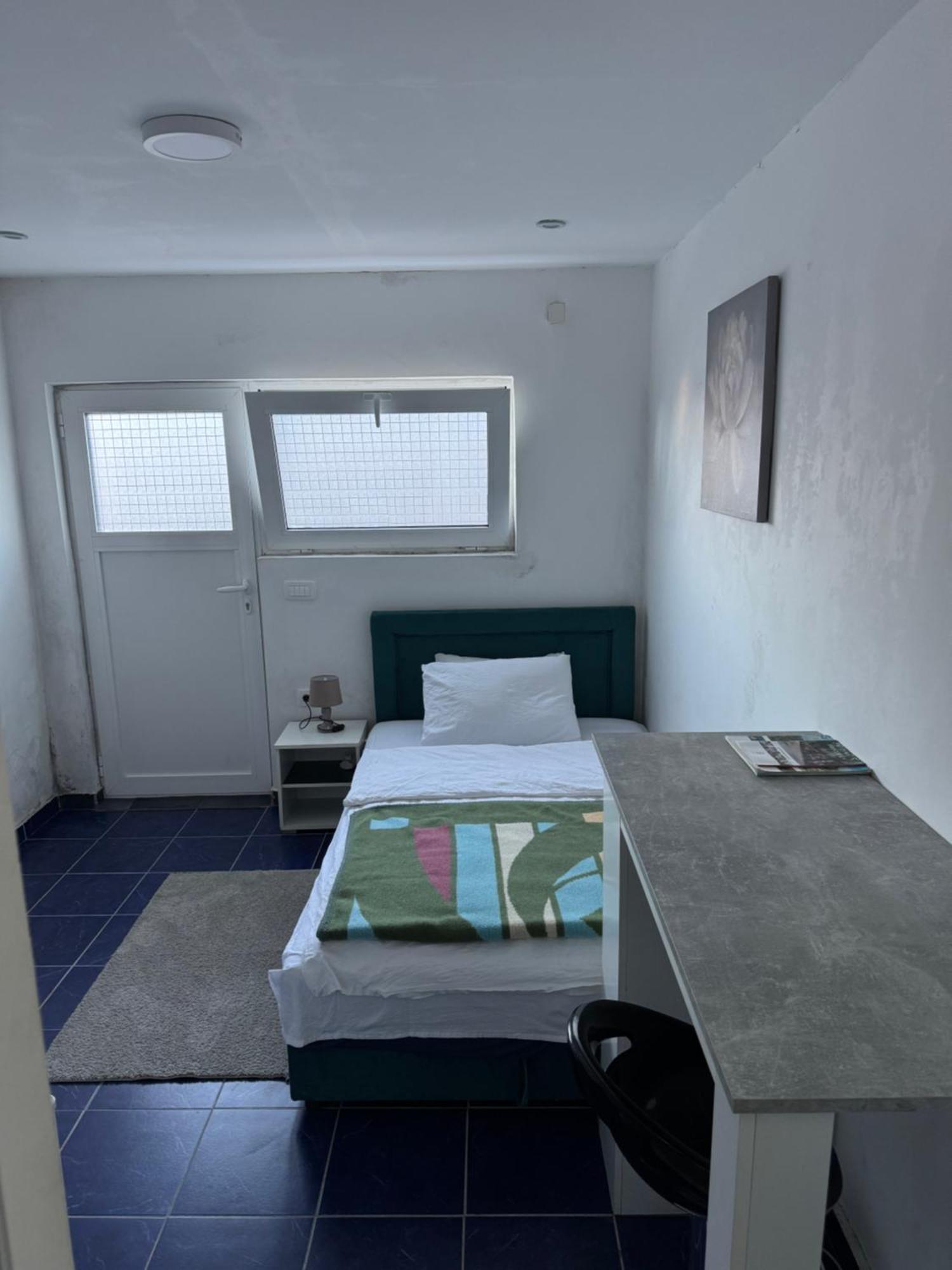 Apartmani Breze Podgoriţa Exterior foto