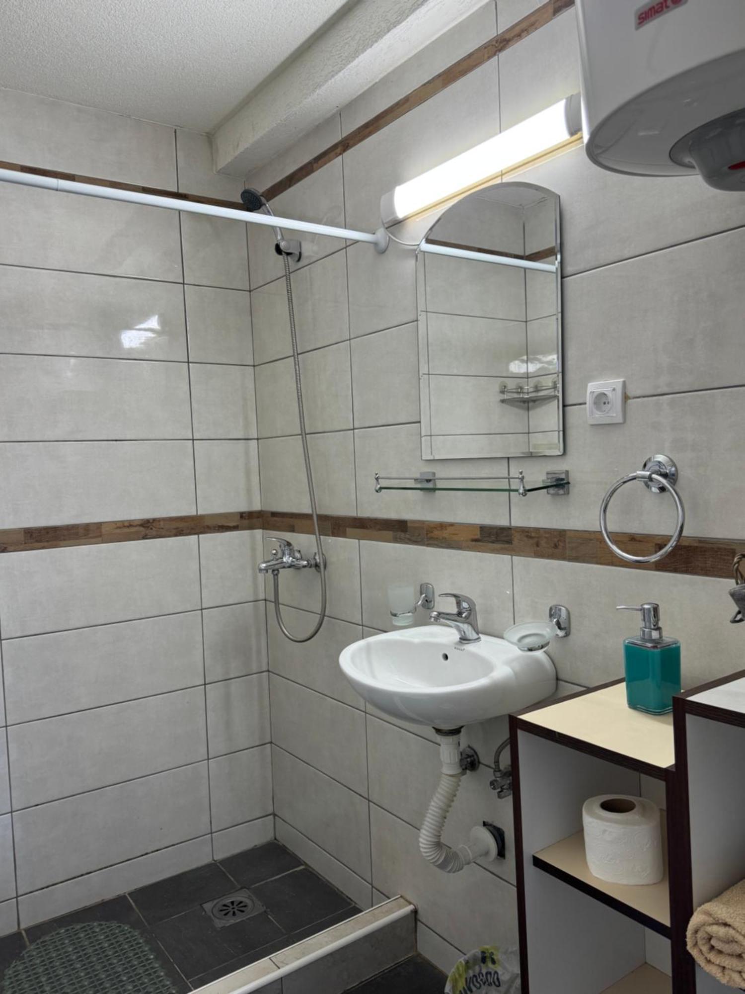 Apartmani Breze Podgoriţa Exterior foto